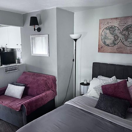 Cozy Studio Apartment In The Heart Of Афины Экстерьер фото