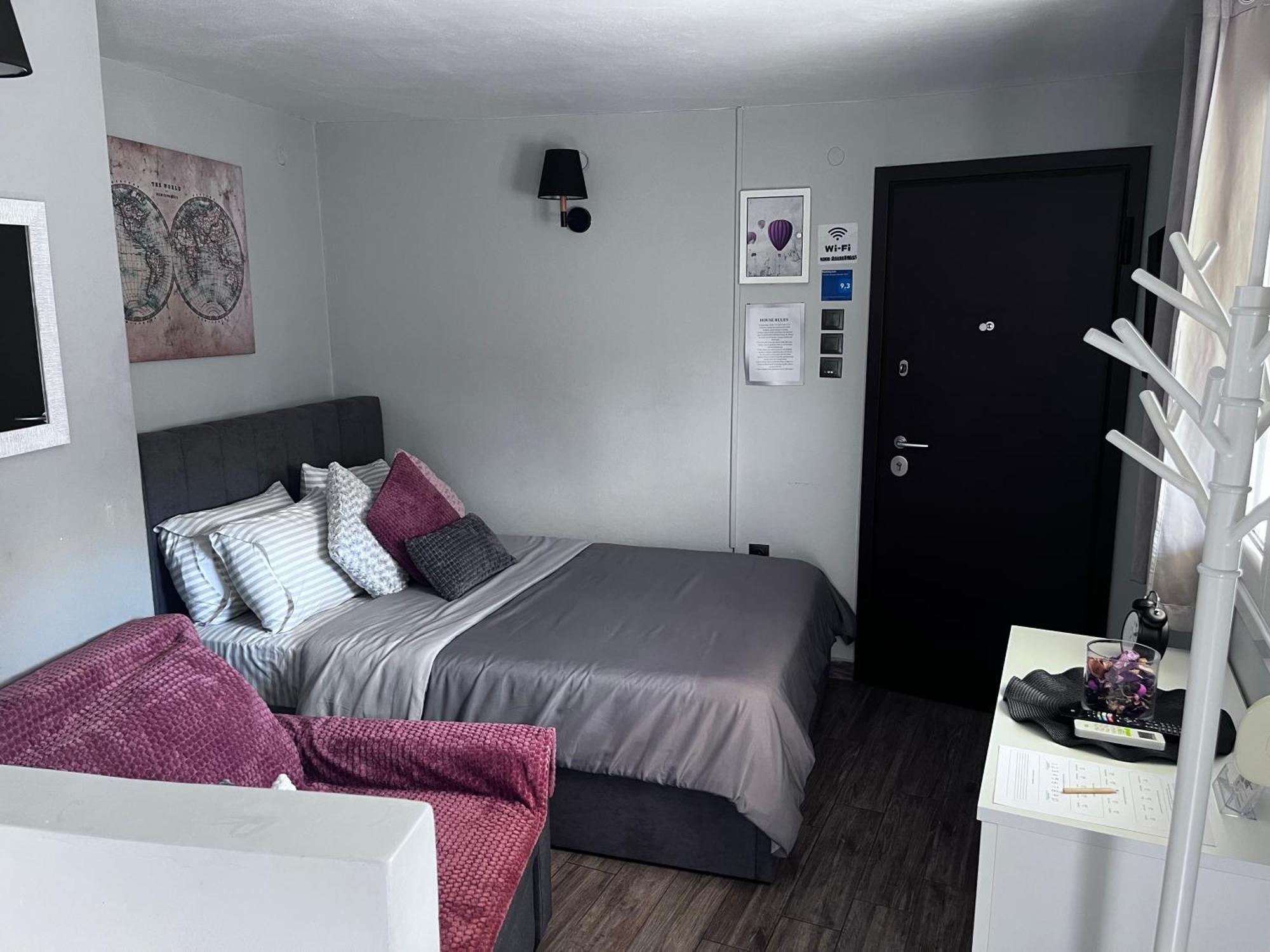 Cozy Studio Apartment In The Heart Of Афины Экстерьер фото
