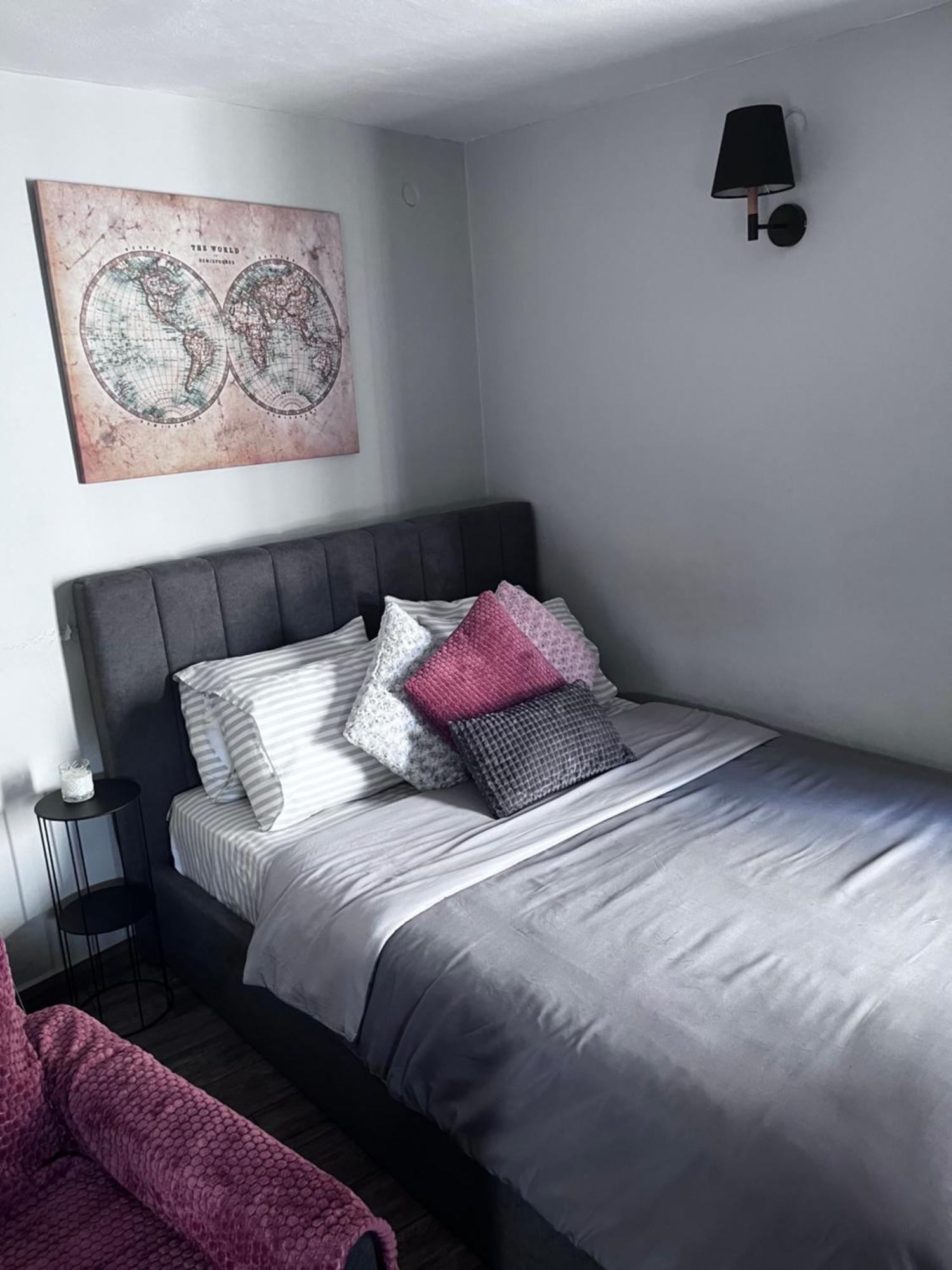 Cozy Studio Apartment In The Heart Of Афины Экстерьер фото